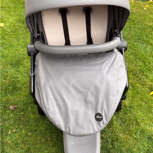 Mina Cari Stroller - Picture 6 of 8